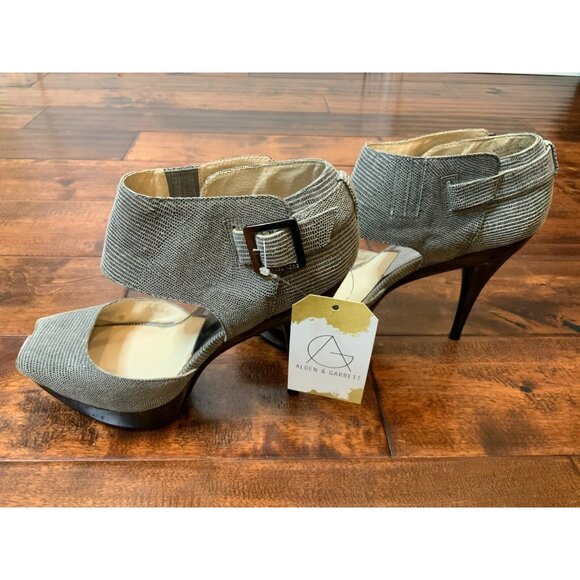 Michael Kors Gray Leather Snakeskin Stiletto Heels Open Toe Buckled, Size 10 - Picture 5 of 9